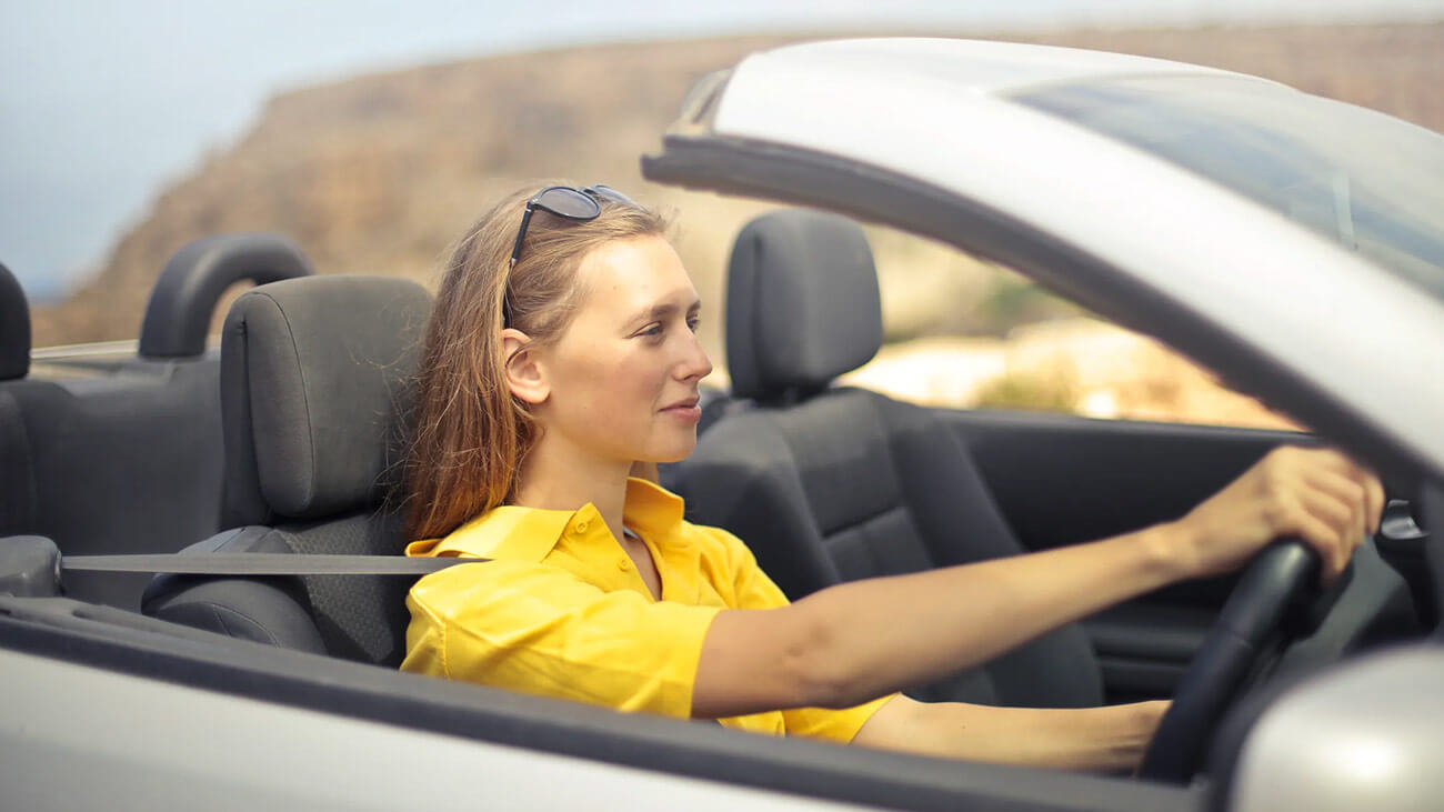 Žena v aute